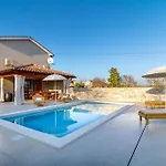Nima - House With Private Pool * Barban