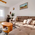 Nima - House With Private Pool Σπίτι διακοπών Barban