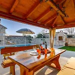 Nima - House With Private Pool Barban