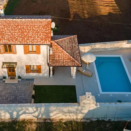 Σπίτι διακοπών Nima - House With Private Pool *