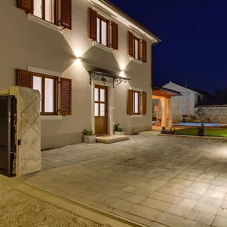 Nima - House With Private Pool Holiday home Barban